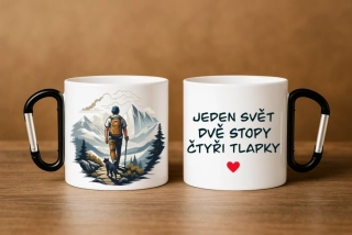 Plechový hrnek -  „Jeden svět, dvě stopy, čtyři tlapky“ – 300 ml s karabinou